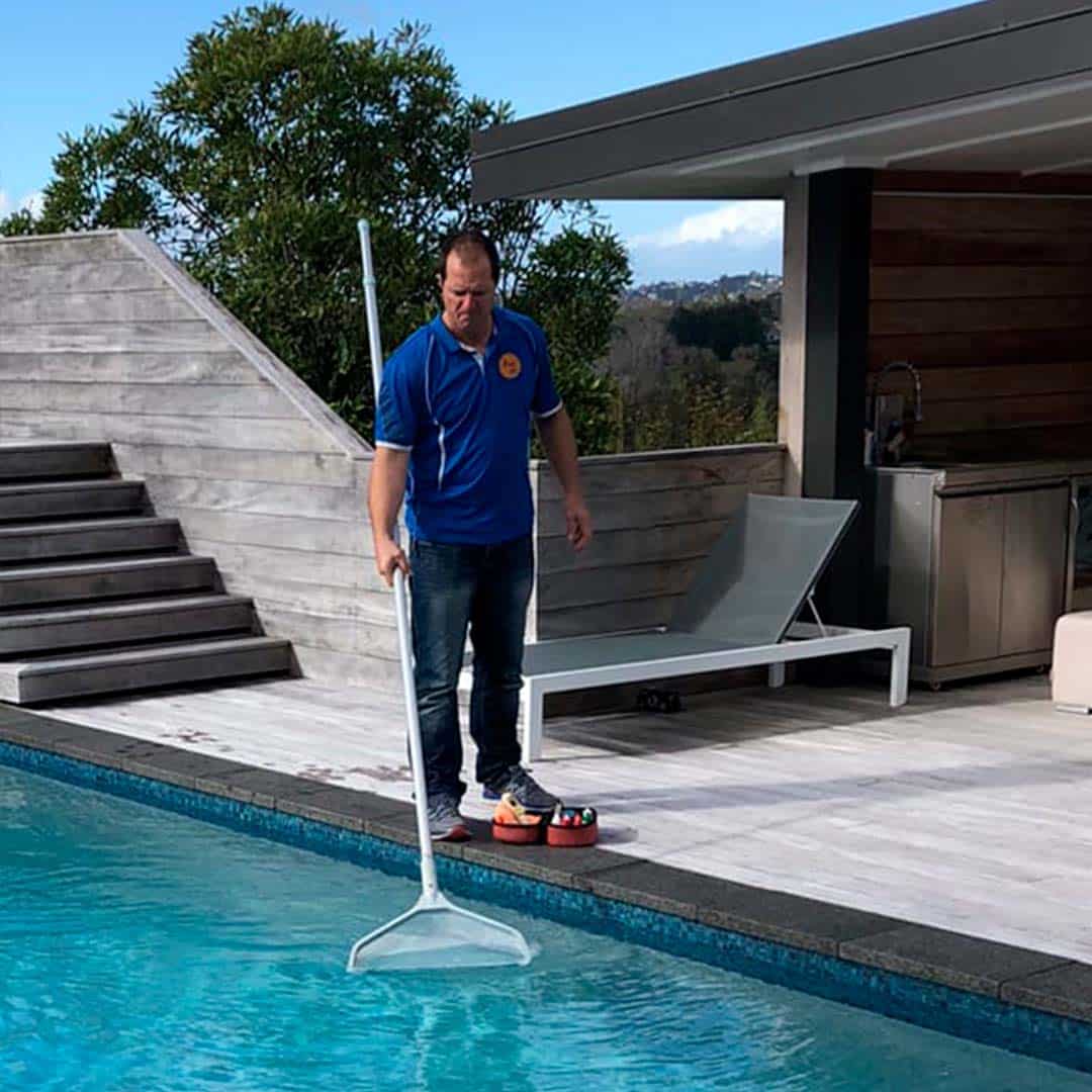 Piscineiro, limpeza de piscinas,Troca ou filtragem da água; Aplicação de produtos químicos; Retro-lavagem; Limpeza total (incluindo o fundo e as laterais); Limpeza das bordas Serviço de Escovação e Aspiração Limpeza com Hidrojateamento Esgotamento de Piscinas Caça Vazamentos Instalação e Conserto de Válvulas e Registros Instalação de Bombas e Pressurizadores"Piscineiro, limpeza de piscinas,Troca ou filtragem da água; Aplicação de produtos químicos; Retro-lavagem; Limpeza total (incluindo o fundo e as laterais); Limpeza das bordas Serviço de Escovação e Aspiração Limpeza com Hidrojateamento Esgotamento de Piscinas Caça Vazamentos Instalação e Conserto de Válvulas e Registros Instalação de Bombas e Pressurizadores
