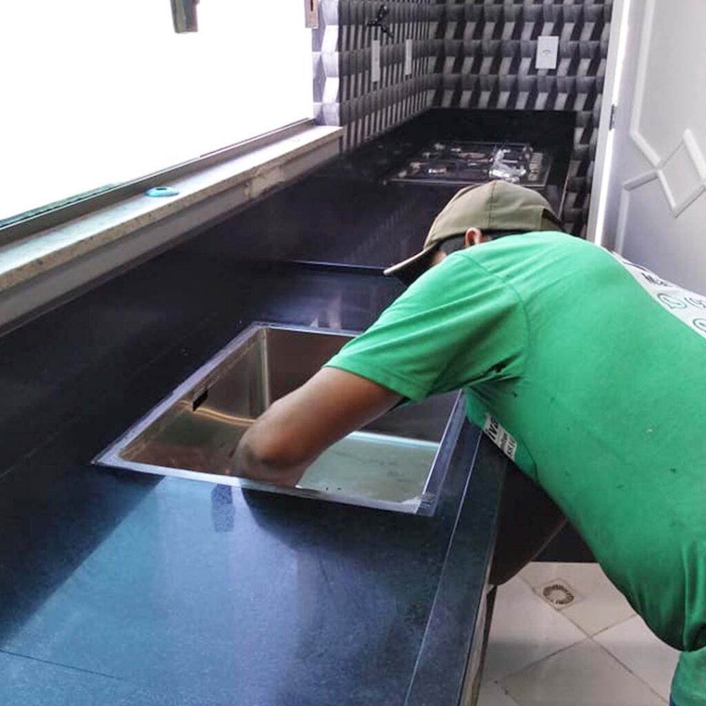 instalação de bancadas, instalar bancadas, bancada de cozinha, bancada de granito, bancada de mármore, bancada de quartzo, bancada de porcelanato, bancada sob medida, preço de instalação de bancada, como instalar bancada de cozinha, dicas para instalar bancada de cozinha, instalação de bancadas novas, instalação de bancadas usadas, troca de bancadas, polimento de bancadas, impermeabilização de bancadas, limpeza de bancadas, instalação de bancadas Silestone, instalação de bancadas Dekton, instalação de bancadas Caesarstone, instalação de bancadas Portobello, instalação de bancadas Roca, instalação de bancadas Duravit, instalação de bancadas Tramontina, instalação de bancadas em Teresina, instalação de bancadas no Piauí, instalação de bancadas no Nordeste.